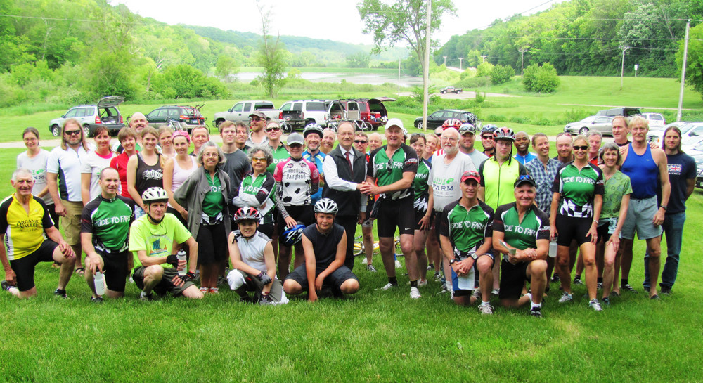 Group photo at the 2013 Ride to Farm event